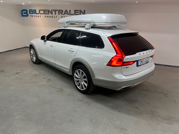 Volvo V90 Cross Country 9 of 27