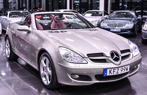 Mercedes-Benz SLK280 2 of 5