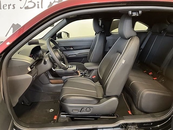 Mazda MX-30 8 of 8