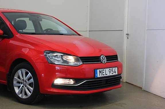 Volkswagen Polo 2 of 5