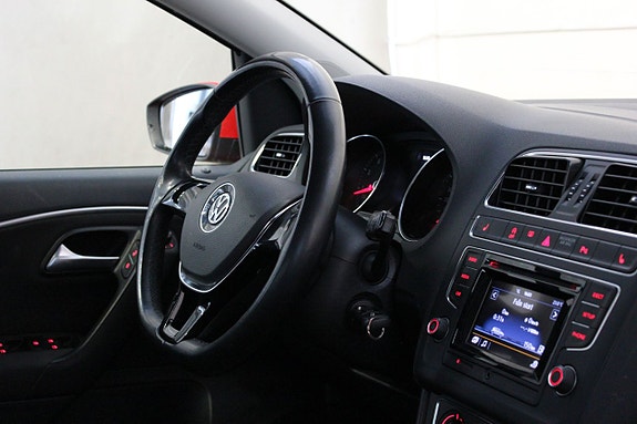 Volkswagen Polo 12 of 14