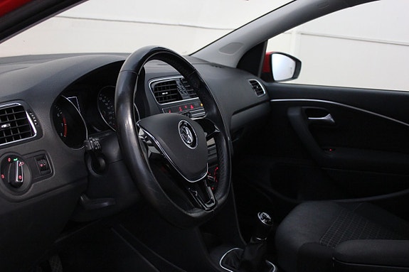 Volkswagen Polo 8 of 14