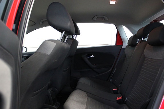 Volkswagen Polo 9 of 14