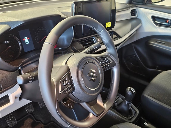 Suzuki Swift 8 of 9