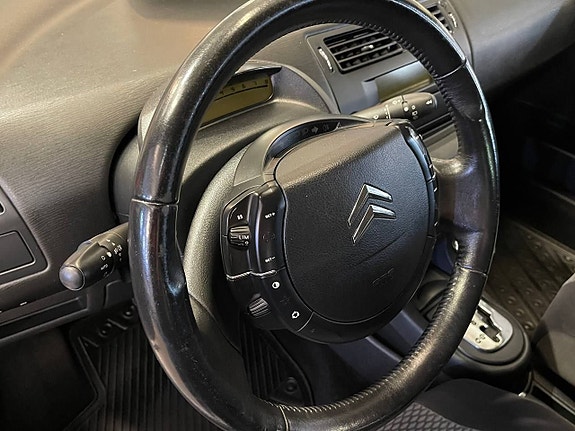 Citroen C4 11 of 13