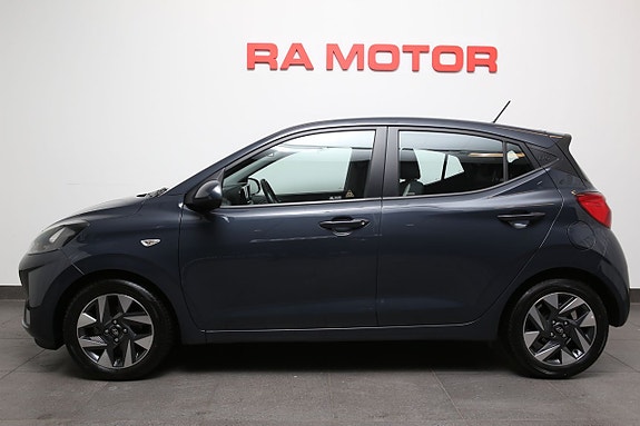 Hyundai i10 3 of 17