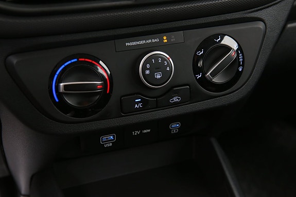 Hyundai i10 15 of 17
