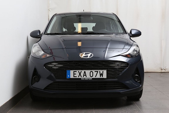 Hyundai i10 5 of 17