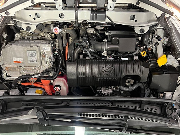 Toyota Yaris 16 of 16