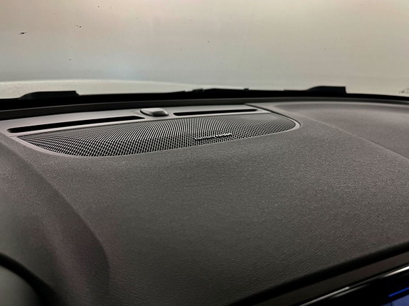 Volvo XC40 14 of 16