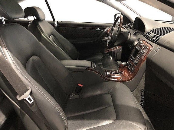 Mercedes-Benz CL600 4 of 5