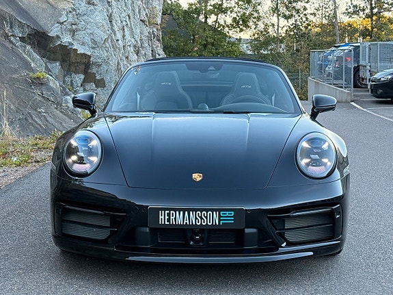 Porsche 911 Targa 4 GTS 4 of 5
