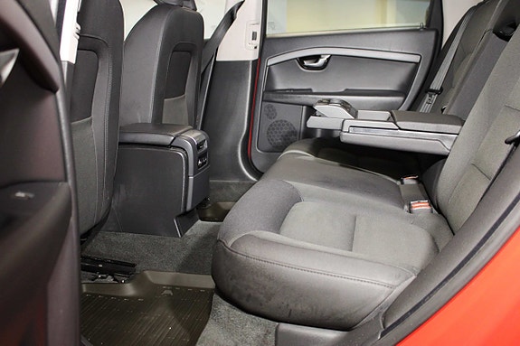 Volvo V70 14 of 26