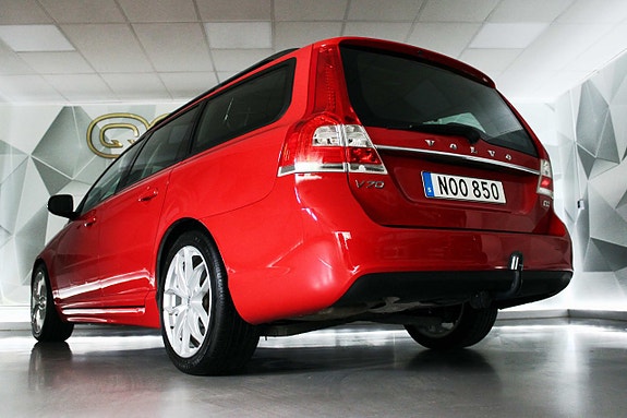 Volvo V70 7 of 26