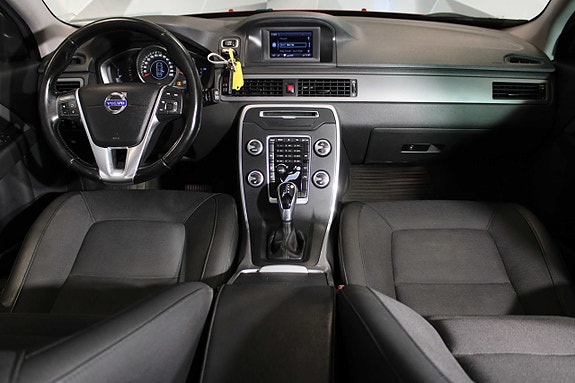 Volvo V70 11 of 26