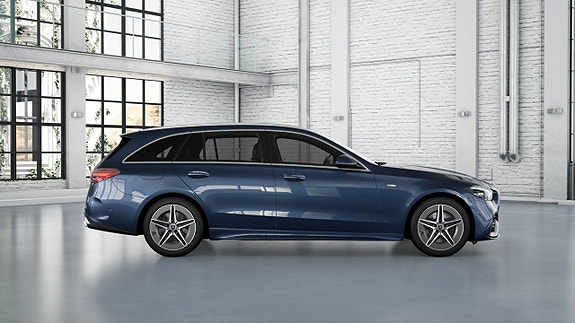 Mercedes-Benz C300 e 4 of 5