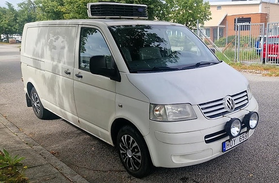 Volkswagen Transporter 2 of 5