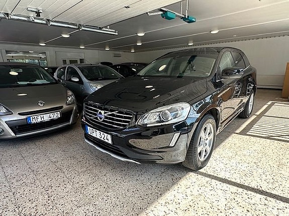Volvo XC60 13 of 24