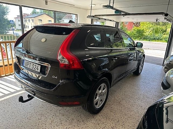 Volvo XC60 10 of 24