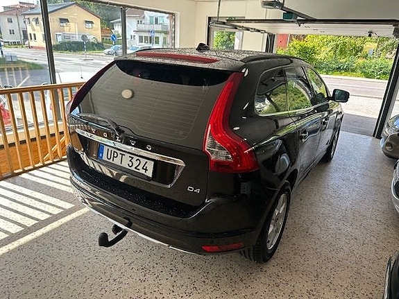 Volvo XC60 9 of 24