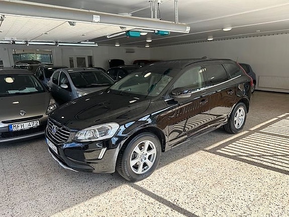 Volvo XC60 2 of 24