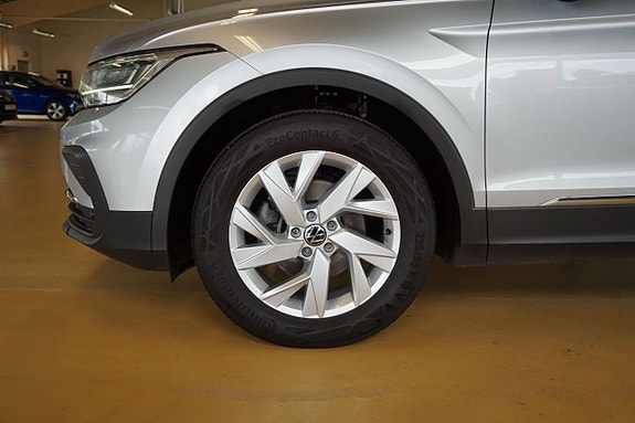 Volkswagen Tiguan 12 of 12