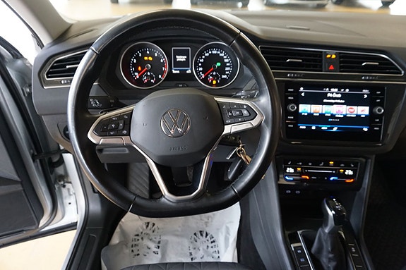 Volkswagen Tiguan 9 of 12