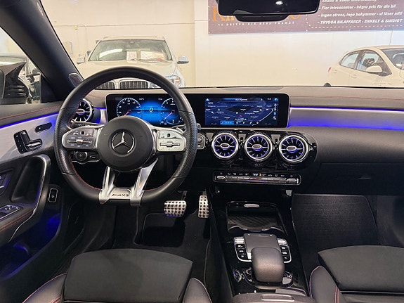 Mercedes-Benz CLA250 10 of 27