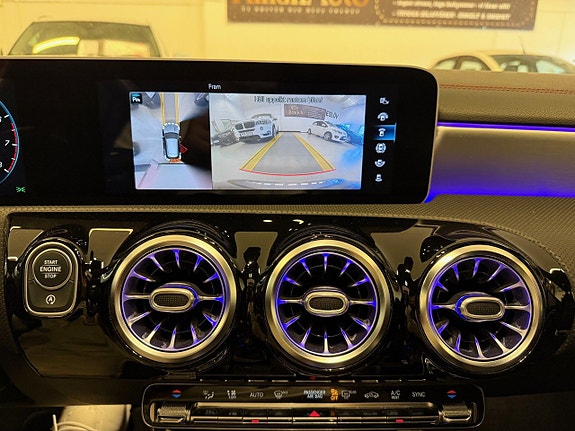 Mercedes-Benz CLA250 16 of 27