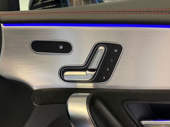 Mercedes-Benz CLA250 15 of 27