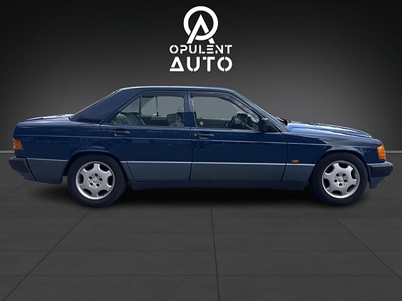 Mercedes-Benz W201 2 of 15