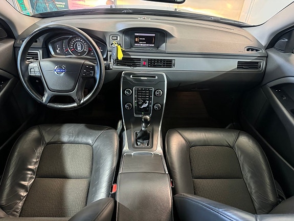 Volvo V70 11 of 21