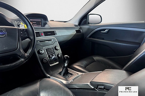 Volvo V70 16 of 21