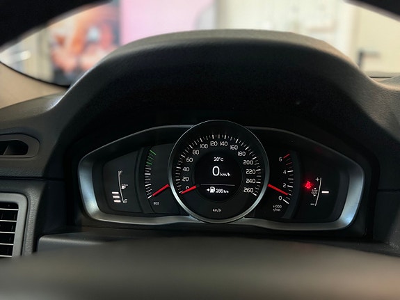 Volvo V70 12 of 21