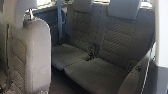 Volkswagen Touran 12 of 26