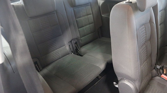 Volkswagen Touran 13 of 26
