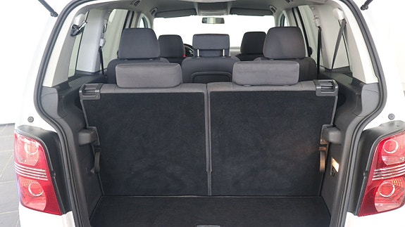Volkswagen Touran 15 of 26