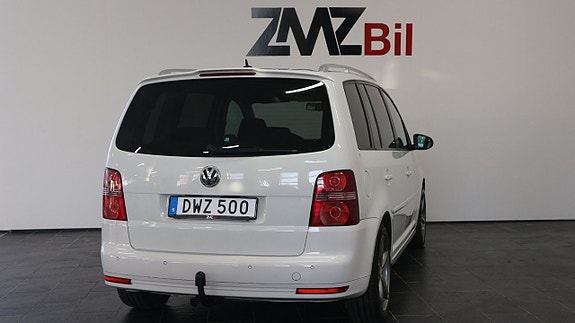 Volkswagen Touran 6 of 26
