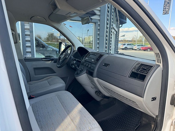 Volkswagen Transporter 7 of 8