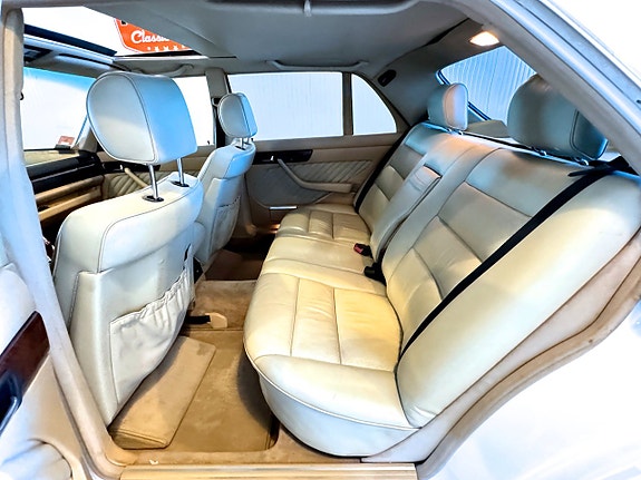 Mercedes-Benz S560 20 of 30