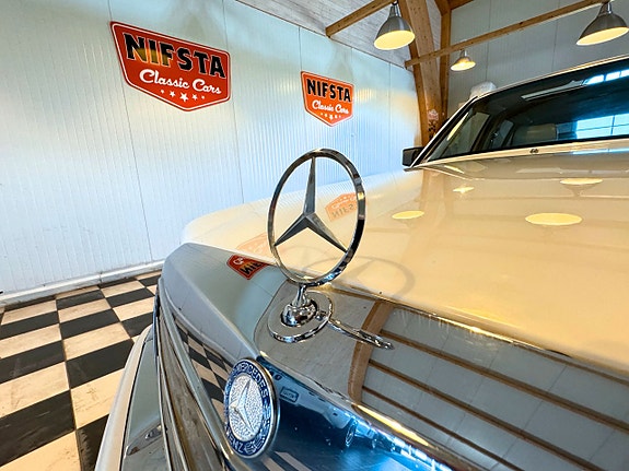 Mercedes-Benz S560 6 of 30