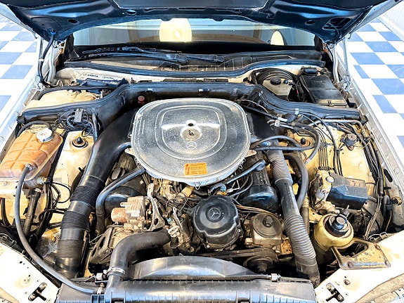 Mercedes-Benz S560 27 of 30