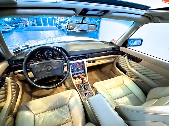 Mercedes-Benz S560 16 of 30
