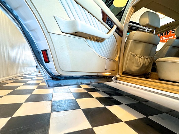 Mercedes-Benz S560 22 of 30