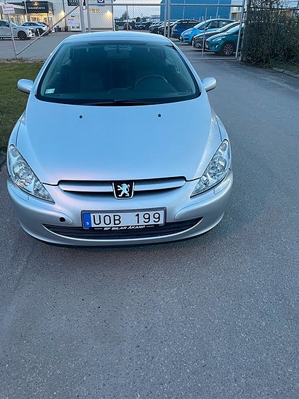 Peugeot 307 CC 9 of 14