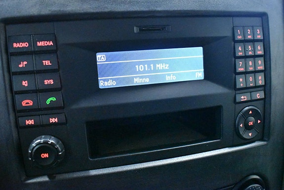 Volkswagen Crafter 35 16 of 23