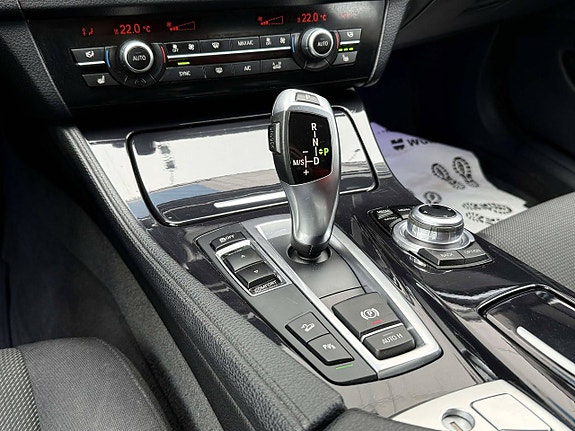 BMW 520 16 of 17