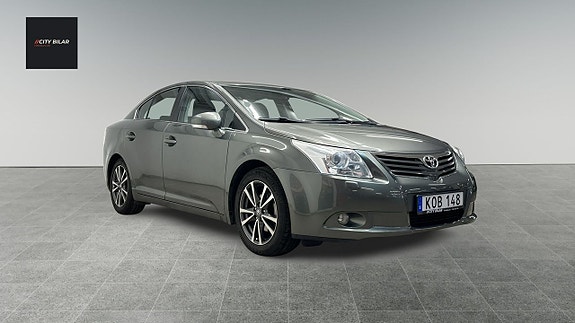 Toyota Avensis 3 of 5