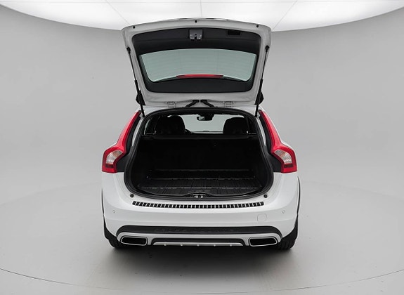 Volvo V60 Cross Country 6 of 6