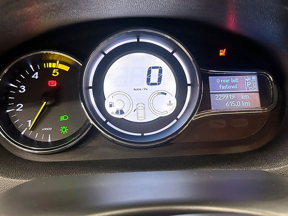 Renault Megane 12 of 13